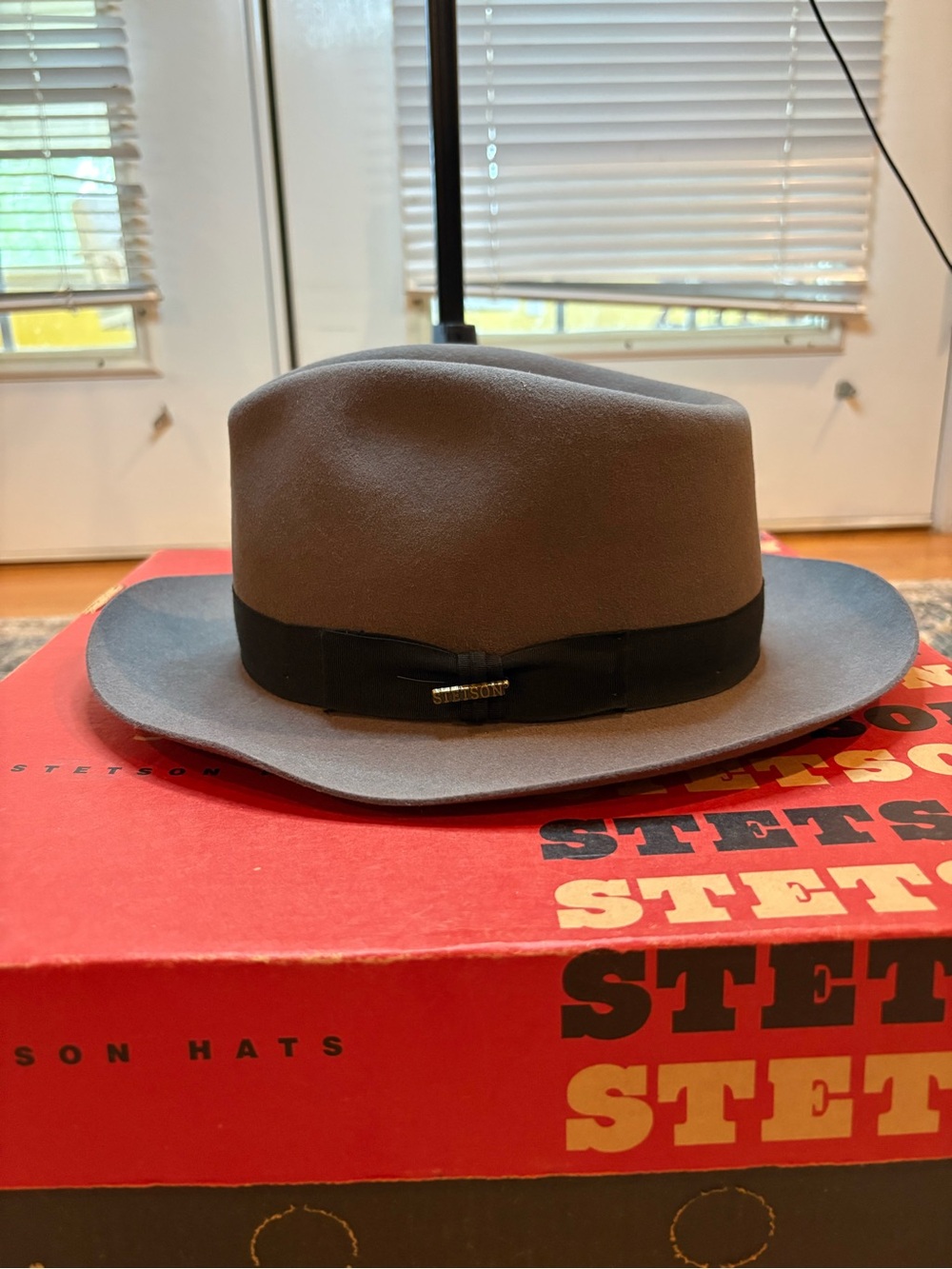 Vtg Stetson Men’s 7 1/8R The Sovereign Gray Caribou Premium Fur Felt Fedora Hat